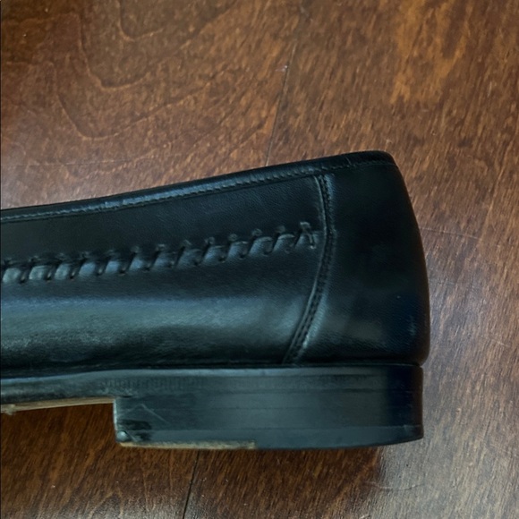 Magnanni Classic Black Leather Slip-On Loafers with Stitch Work, Size 9.5 - Picture 10 of 15